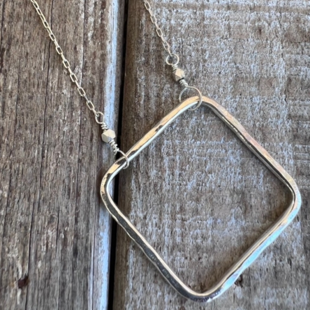 Chic Silver Square Pendant Necklace
